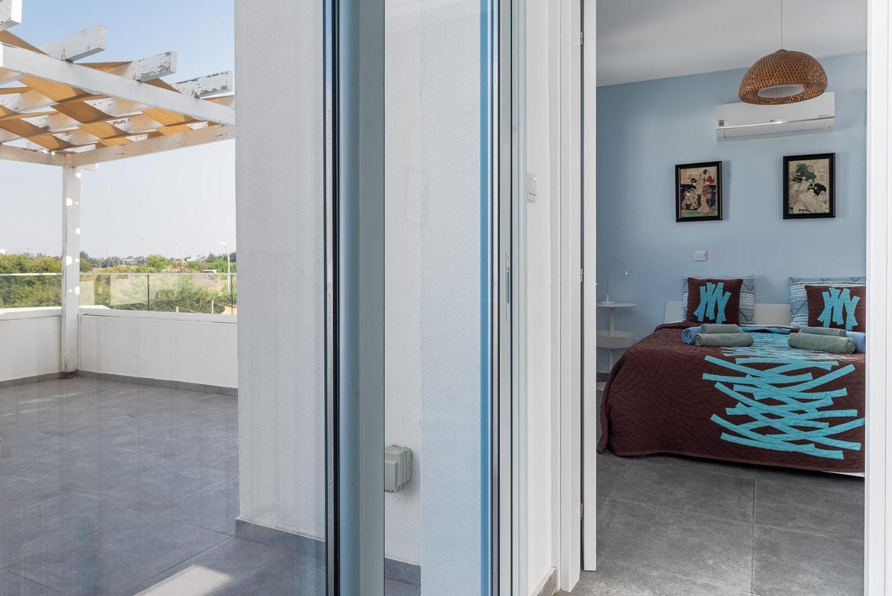 Blue Diamond Beach Villas Paphos 外观 照片