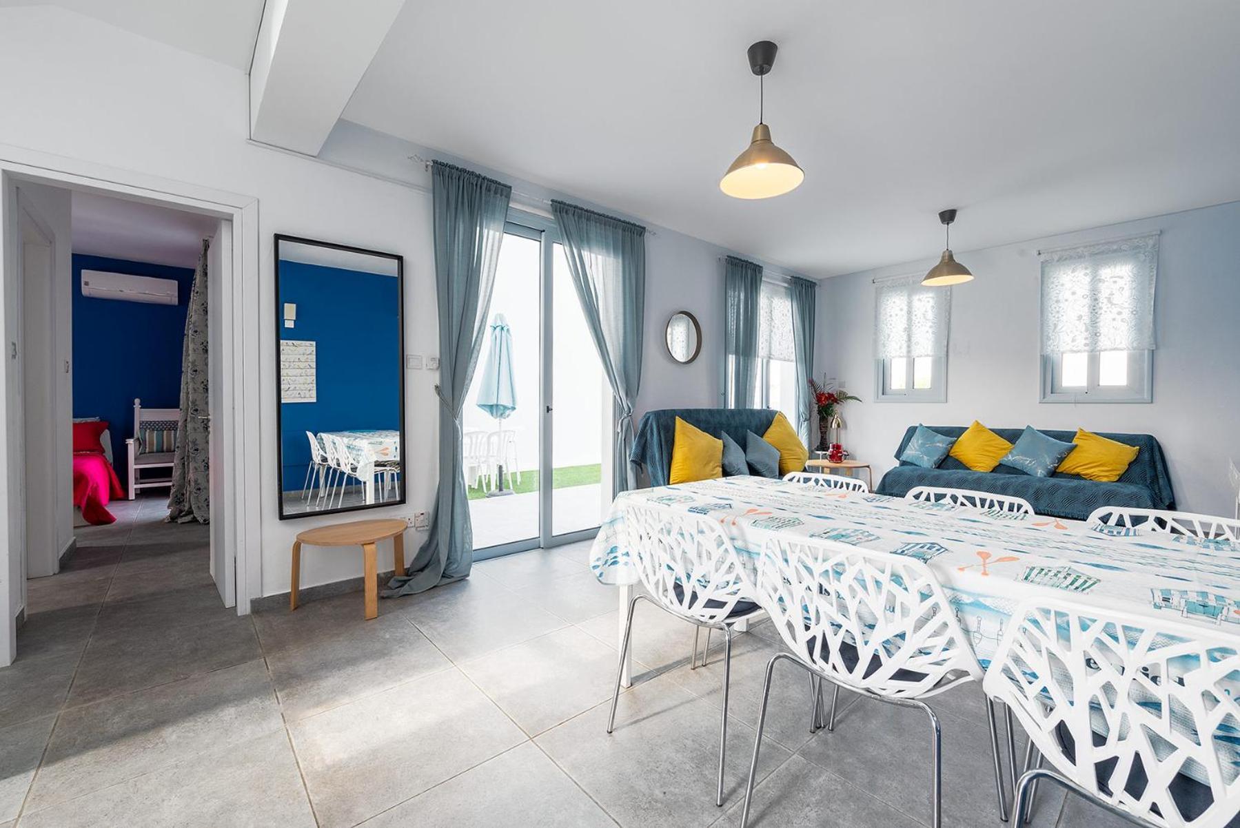 Blue Diamond Beach Villas Paphos 外观 照片