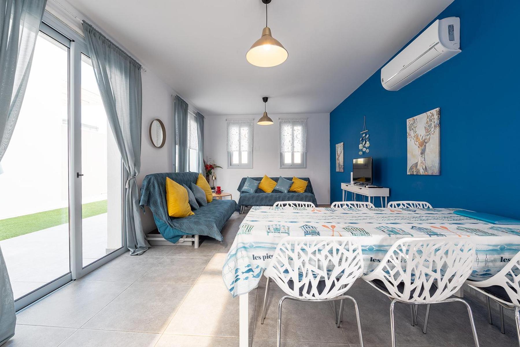 Blue Diamond Beach Villas Paphos 外观 照片