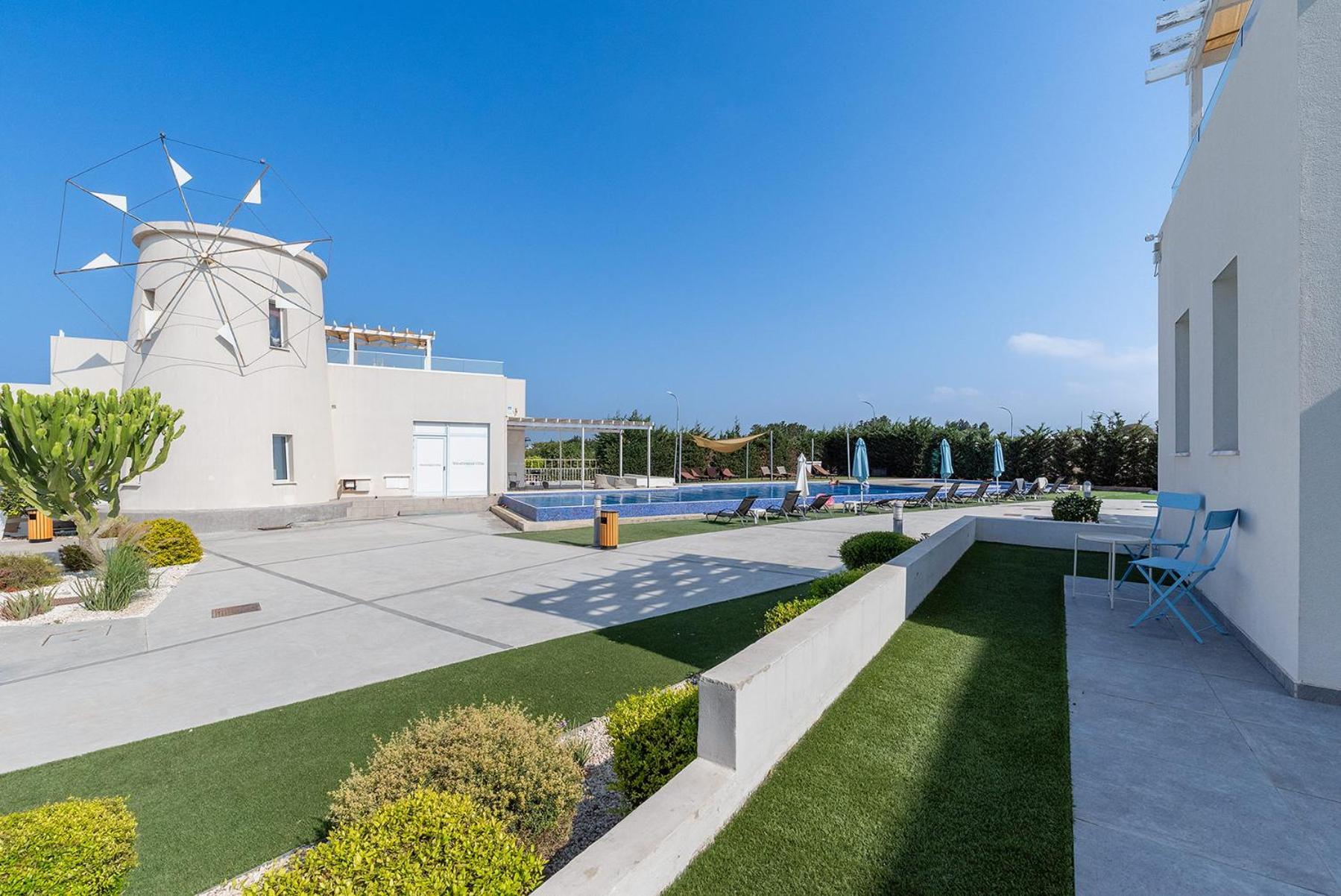 Blue Diamond Beach Villas Paphos 外观 照片