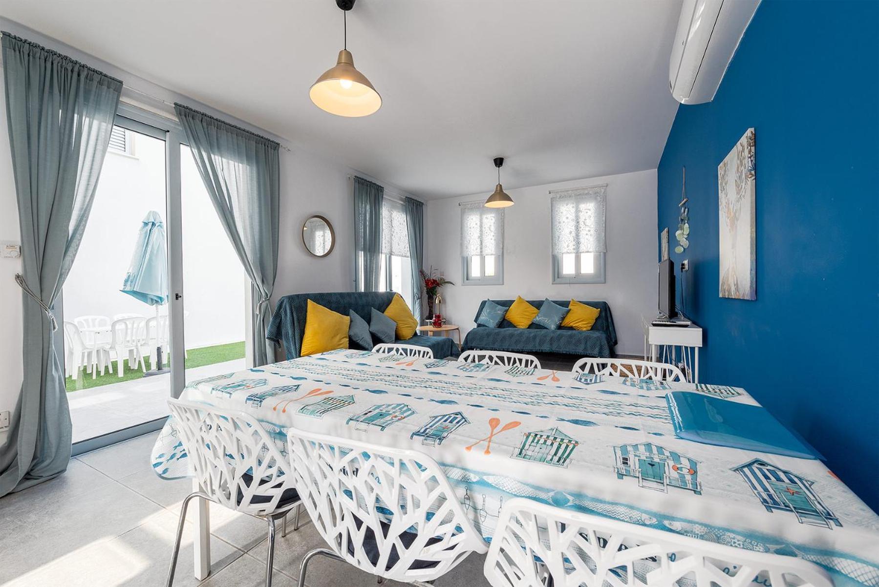 Blue Diamond Beach Villas Paphos 外观 照片