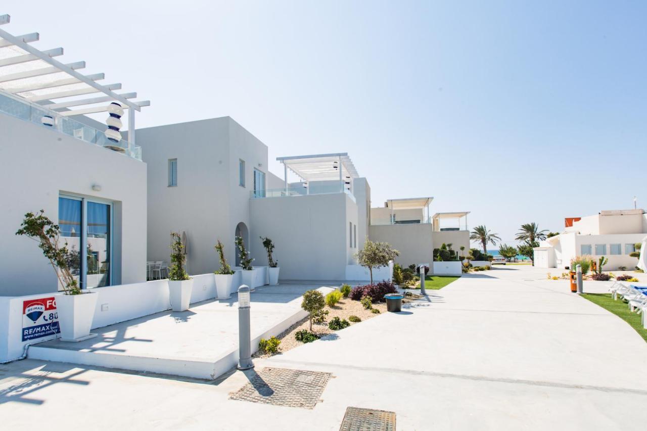 Blue Diamond Beach Villas Paphos 外观 照片