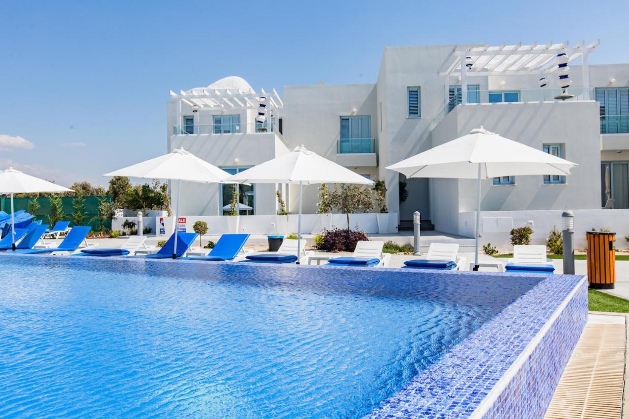 Blue Diamond Beach Villas Paphos 外观 照片