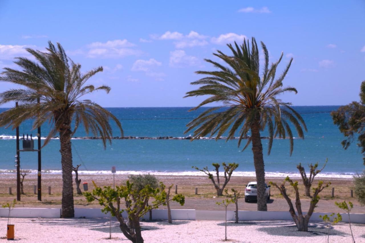 Blue Diamond Beach Villas Paphos 外观 照片
